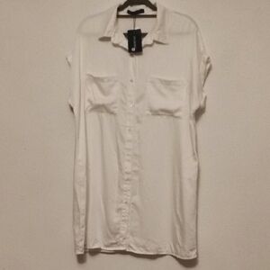 NWT Womens White Shirt dress. XL